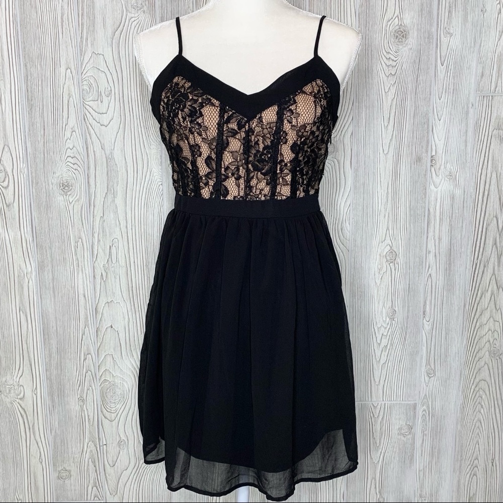 4/$20 NWT Forever 21 black lace mini dress sz M
